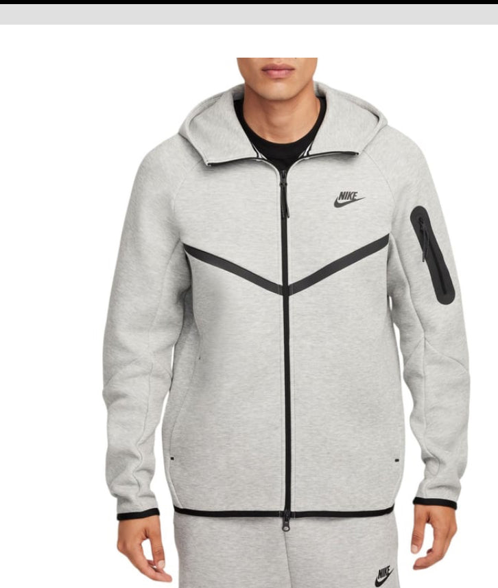 Nike ijumpman Men's Tech Fleece Windrunner
Full-Zip Hoodie