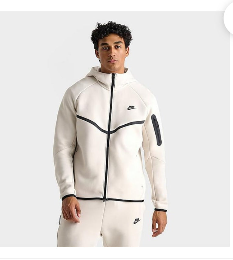 Nike ijumpman Men's Tech Fleece Windrunner
Full-Zip Hoodie