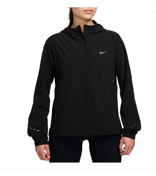 Nike Women's Black & Reflective Silver Swift
Repel Packable Running
Jacket