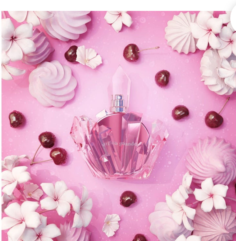 Ariana Grande r.e.m.
Cherry Eclipse Eau de
Parfum 3.4oz