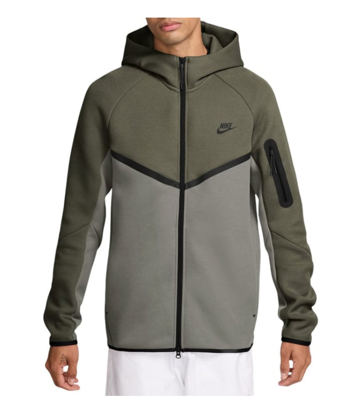 Nike ijumpman Men's Tech Fleece Windrunner
Full-Zip Hoodie